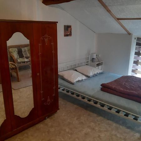 Petite Maison Ancienne Charentaise ,Dans Un Village Au Calme Ideal Travailleur Brigueuil Εξωτερικό φωτογραφία